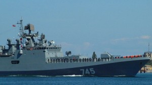 Адмирал Григорович входит в Севастопольсую базу